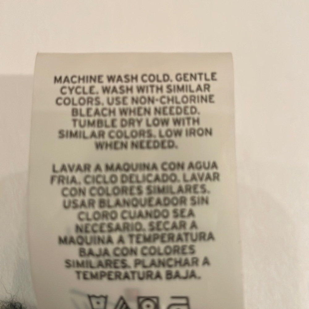 WOOLRICH  OS TALL SWEATER SERAPE CAPE Plaids of Black and Grays Long Fringe @Hem - Picture 9 of 12